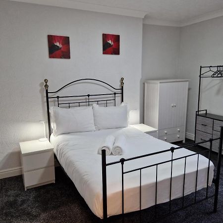 Birtley'S Diamond 3 Bed Apt, Sleeps 6 Guests Birtley  Exterior photo
