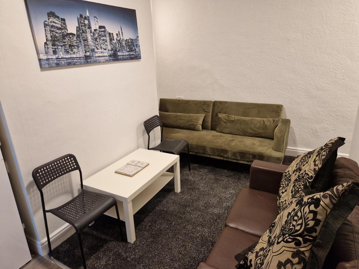 Birtley'S Diamond 3 Bed Apt, Sleeps 6 Guests Birtley  Exterior photo